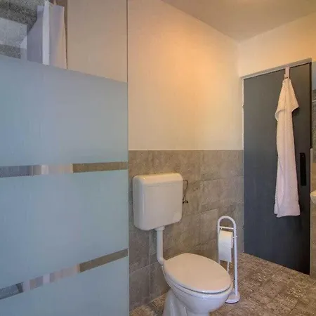 Luna Mit Privatem Pool In فيلة بولا