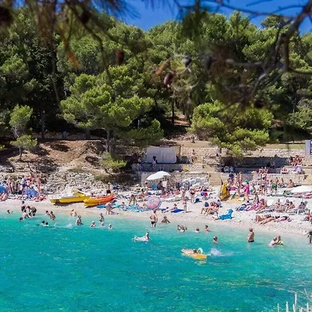 فيلة Luna Mit Privatem Pool In بولا
